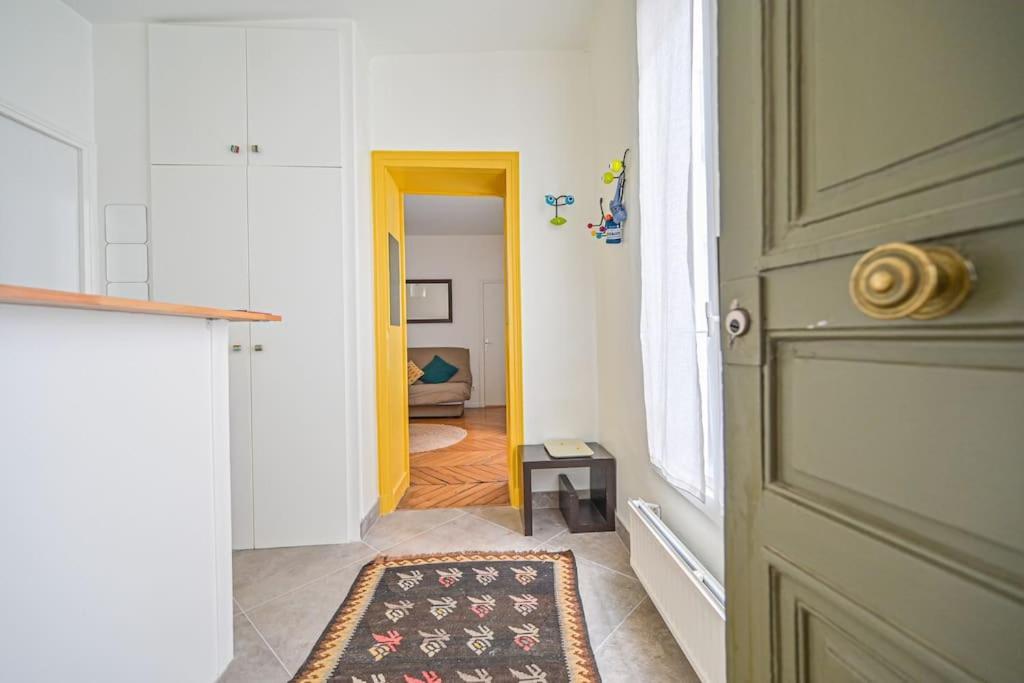 Charming - Saint Apoline Appartement Parijs